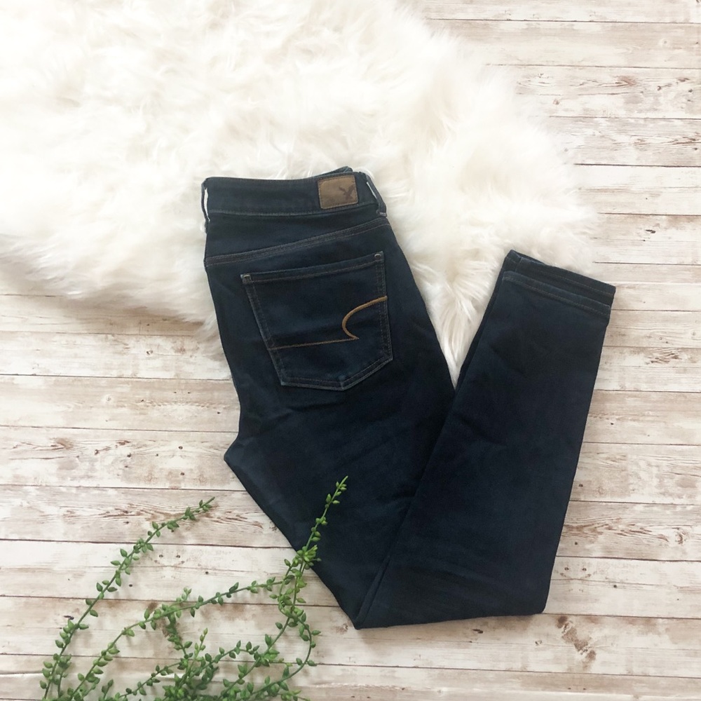 American Eagle Dark Wash Ankle Jean